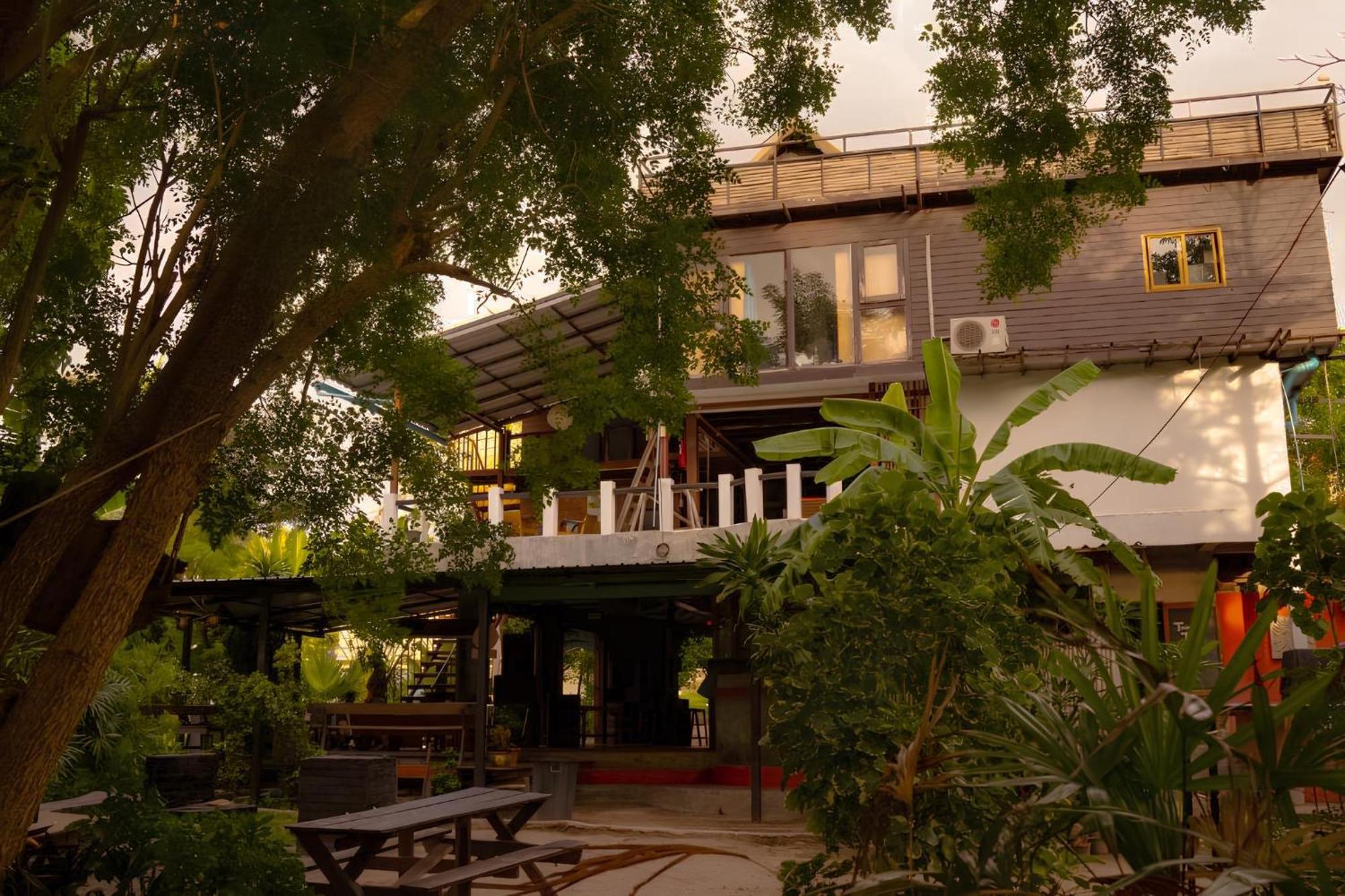 Moov Inn Garden Hostel Ko Tao Dış mekan fotoğraf